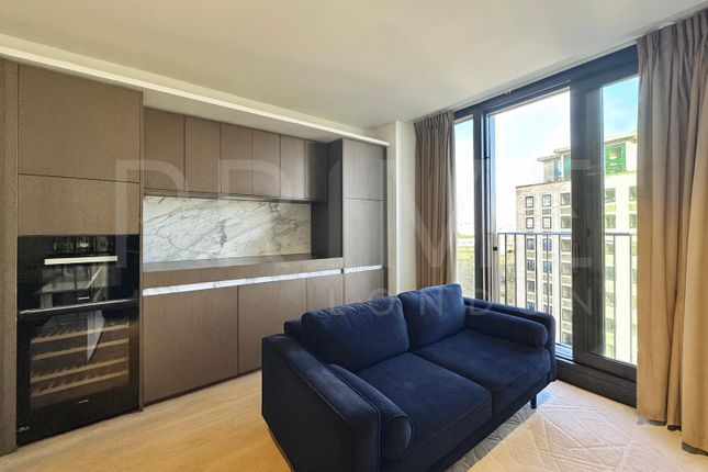 908, One Casson Square, Southbank Place photo 3