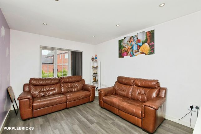 Featherstone Road, Boulton Moor photo 4