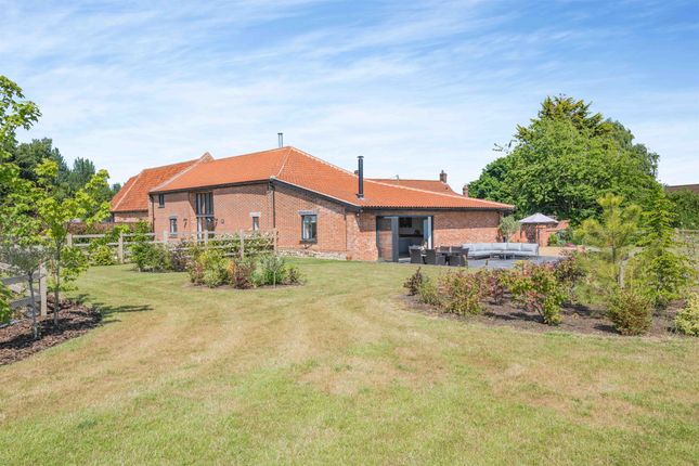 Thumbnail Barn conversion for sale in School Road, Neatishead, Norwich