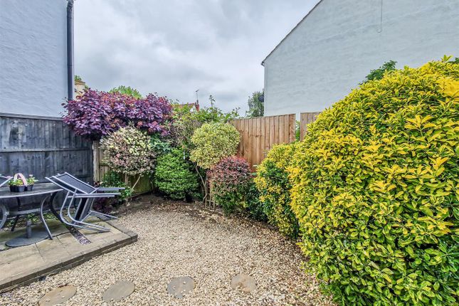 Flat for sale in Harcourt Avenue, Southend-On-Sea