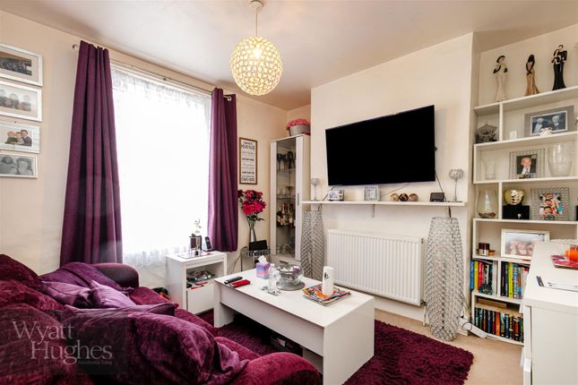 Flat for sale in Earl Street, Hastings