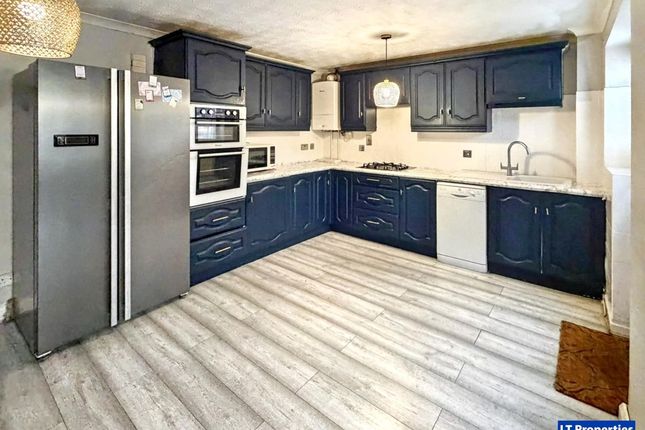 11 Linacres, Luton photo 4