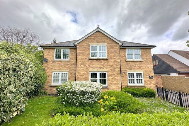 Thumbnail Flat for sale in Lynmouth Gardens, Chelmsford