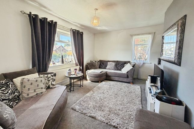 25, St. Davids Crescent, Wigan photo 2