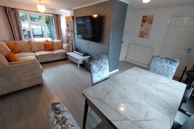 78, Queens Drive, Stoke-on-Trent photo 4