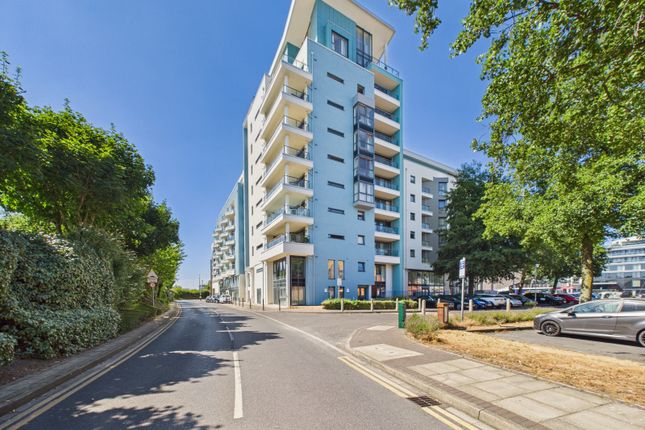 Flat 74, Sapphire Court, Southampton photo 2