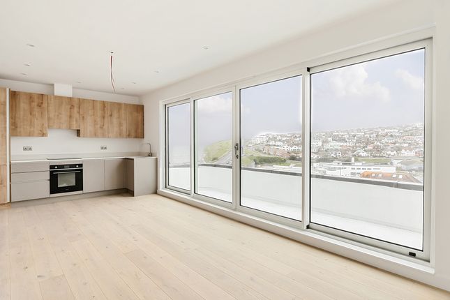 Penthouse Flat 23, Curzon House, Chichester Drive East photo 4