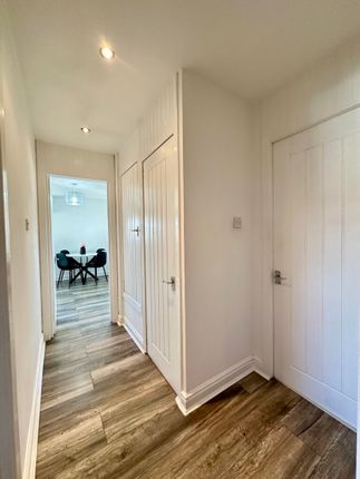 Flat for sale in Flat 3/2, 1 Craigbo Drive, Summerston