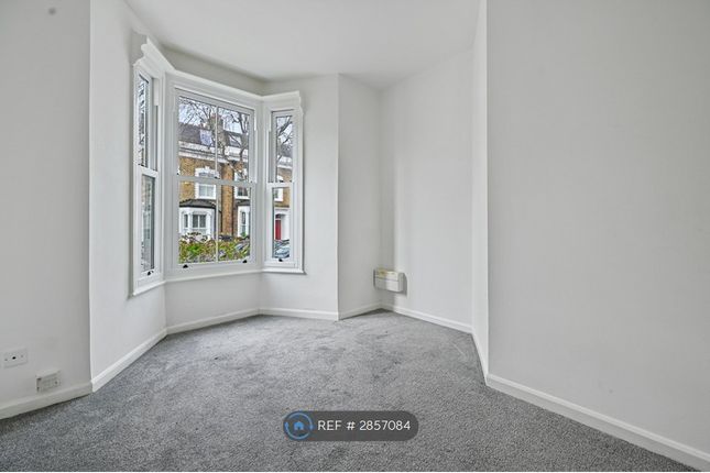 Top Flat, Nevill Road, London photo 2