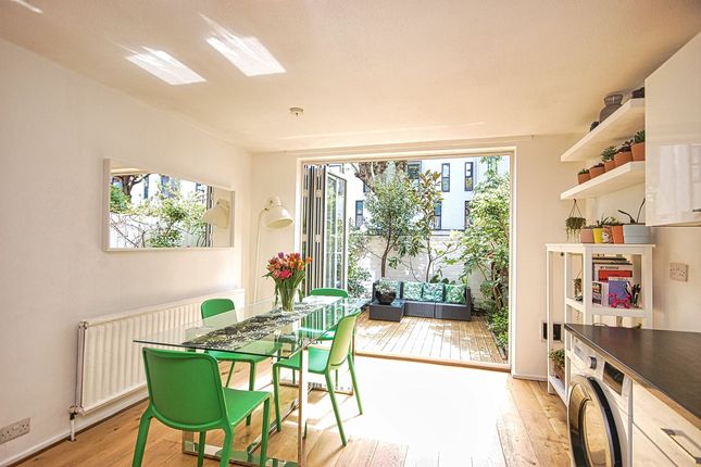 Thumbnail Town house for sale in Evans Close, London