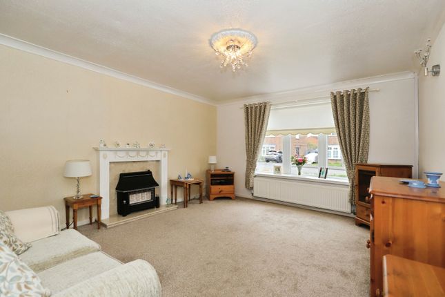 19, Livingstone Avenue, Staffordshire photo 2