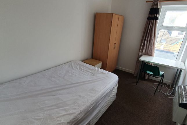 Flat 2, 97 Woodville Road, Cathays, Cardiff photo 4