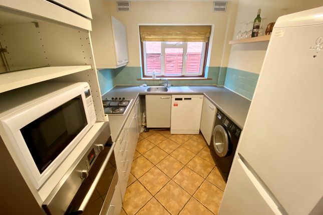 Semi-detached house to rent in William Road, Guildford