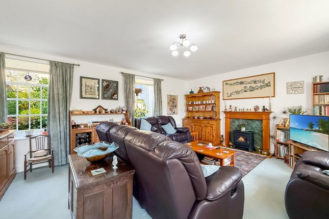 18, St. Georges Court, Trowbridge photo 4