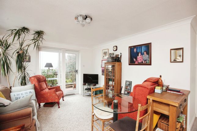 Flat 13, Walnut Court, 10, Walnut Road, Torquay photo 3
