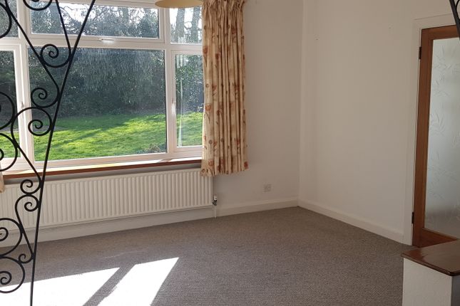 3, Hall Avenue, Rushden photo 4