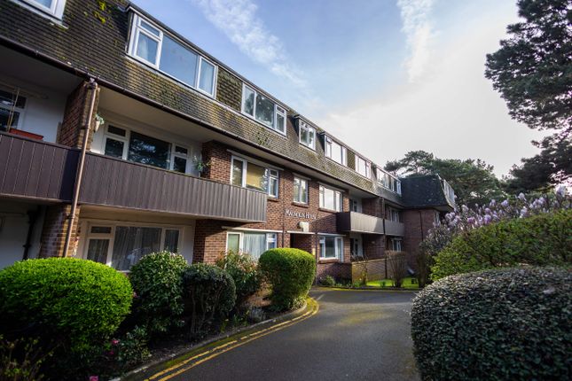 Flat to rent in Redhill Drive, Bournemouth