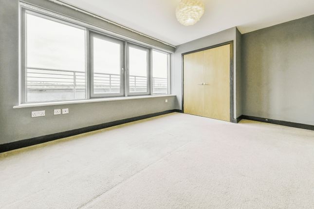 Flat for sale in Woolners Way, Stevenage, Hertfordshire