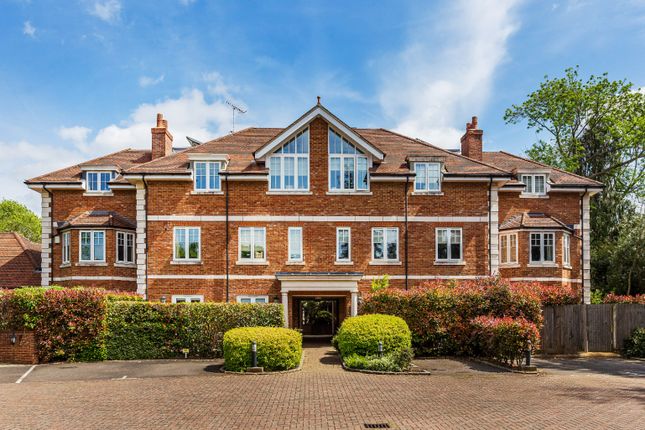 2 bed flat for sale in The Mews, Edenbrook Place, Blindley Heath, Lingfield RH7