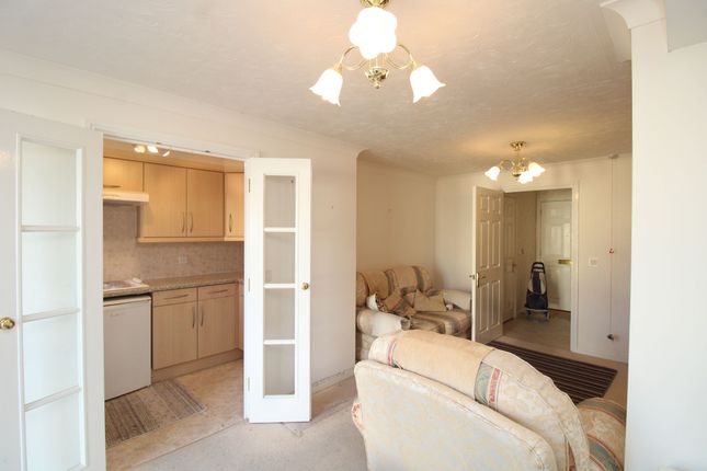 35 Albany Court, Paignton photo 3