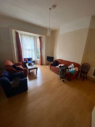 Property to rent in Downs Road, London