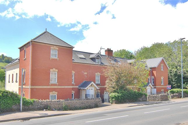 1 bed flat for sale in Wilminton Terrace, London Road, Stroud, Gloucestershire GL5
