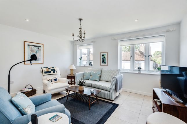 Flat for sale in Barnaby Court, Wallingford