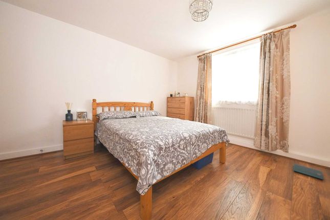 Thumbnail Room to rent in Prestwick Court, White Hart Lane