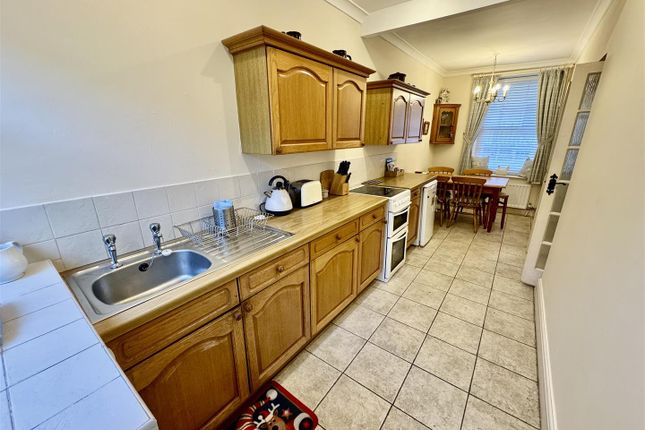 Ty Nesa, 8 Church Place, Pwllheli photo 4