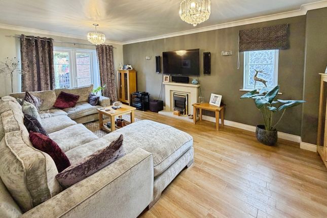 3, Caspian Gardens, Westbury photo 2