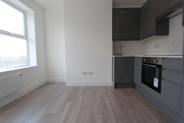 Thumbnail Flat to rent in North Parade, Mollison Way, Edgware