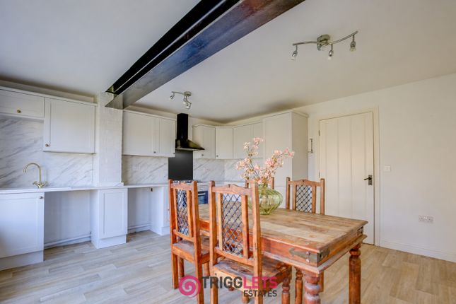 14, Hawthorne Drive, Rotherham photo 4