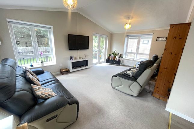 35, Bucklesham photo 2