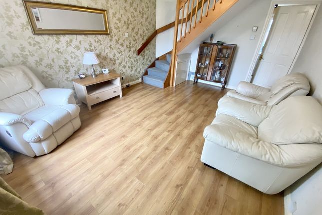 12, Bryncelyn, Swansea photo 2