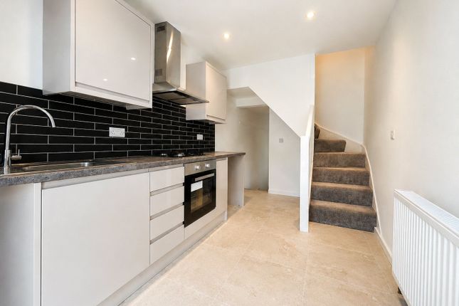 5, Back Cecil Street, Mossley photo 2