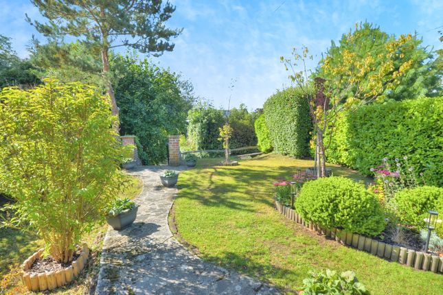 2-bed house on Wayside,, June Lane, West Sussex, £400,000