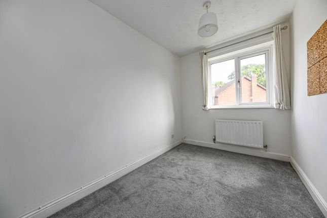 16, Coralin Grove, Waterlooville photo 4