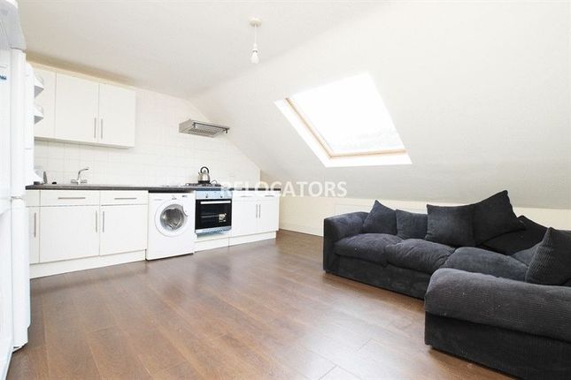 MO1, Cephas Street, London photo 2