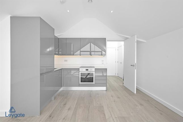 Flat for sale in Liongate House, Ladymead, Guildford