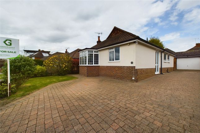 Thumbnail Bungalow for sale in Fairlawn Crescent, East Grinstead, West Sussex