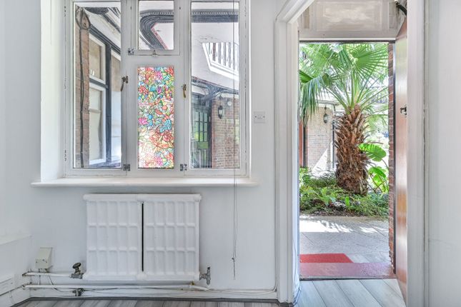 Tudor Close, SW2, Brixton photo 4