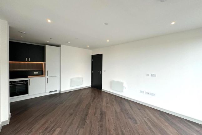 Flat to rent in 1 Eden Grove, Staines-Upon-Thames