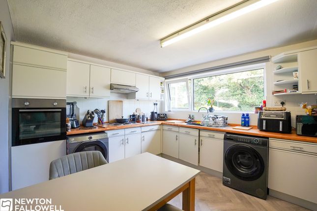 9 Smeath Lane, Retford photo 4