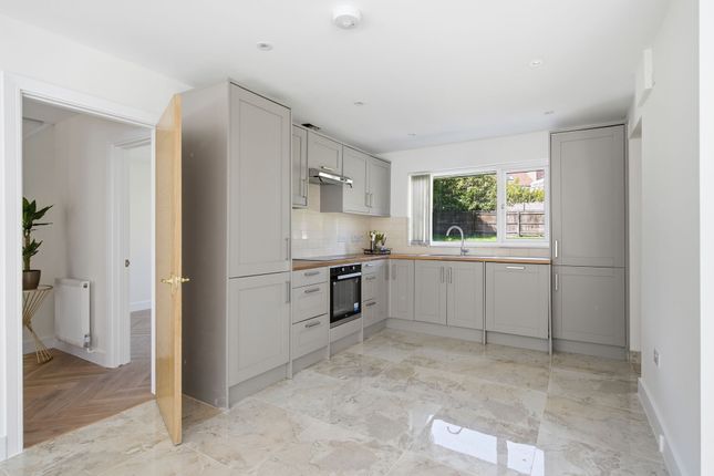 Friars Lodge Greyfriars Drive, Ascot photo 3