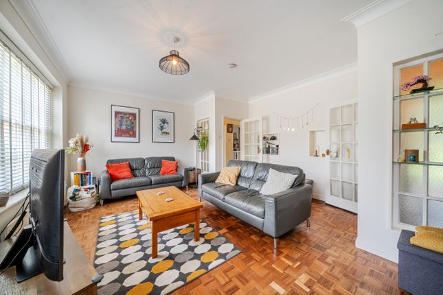 43, Parkside, London photo 3