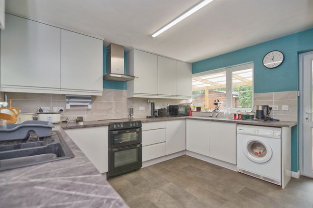 83, Periton Lane, Minehead photo 2