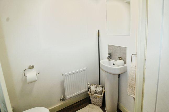 59, Hutchings Drive, Exeter photo 5