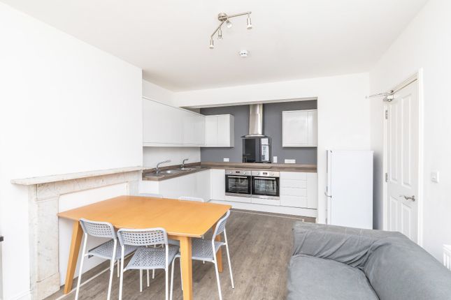 Room 2, 9, York Grove, Brighton photo 5