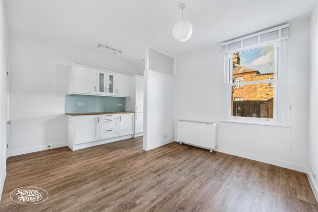 42, Balfour Road, London photo 4