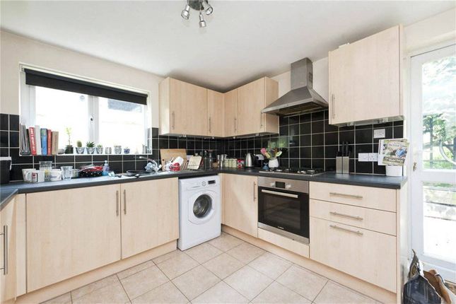 Thumbnail Flat to rent in Grove Hill Road, Denmark Hill, London